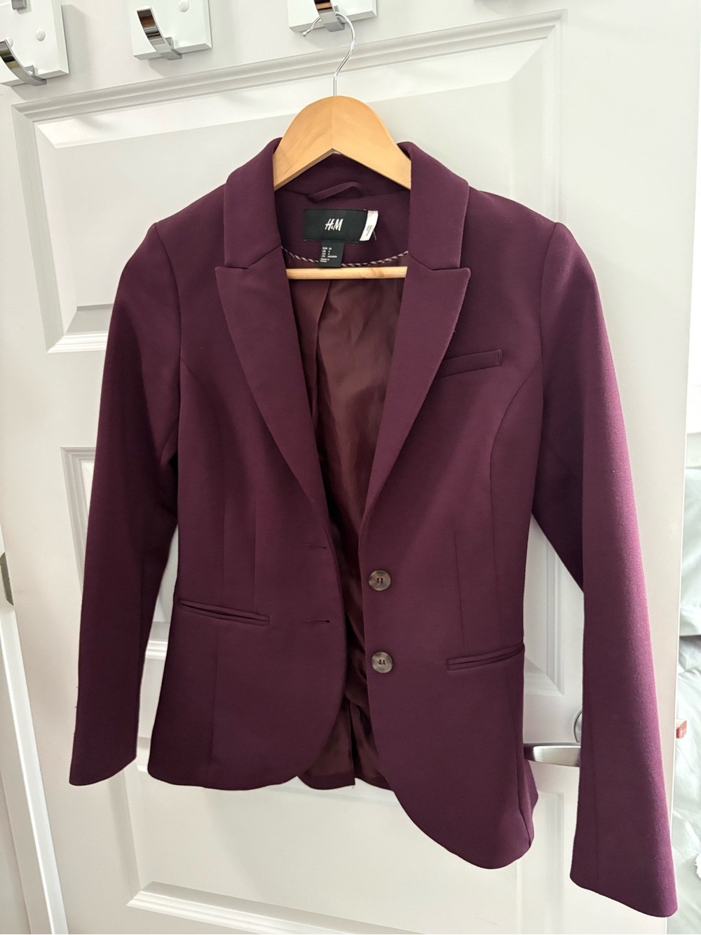H&M Women's Plum Two-Button Tailored Blazer